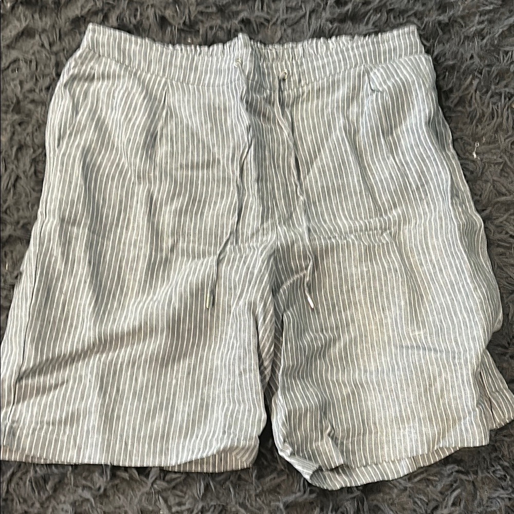 striped shorts